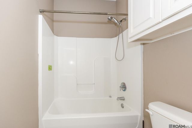 13366 Autumn Run Dr, Walker, LA 70785