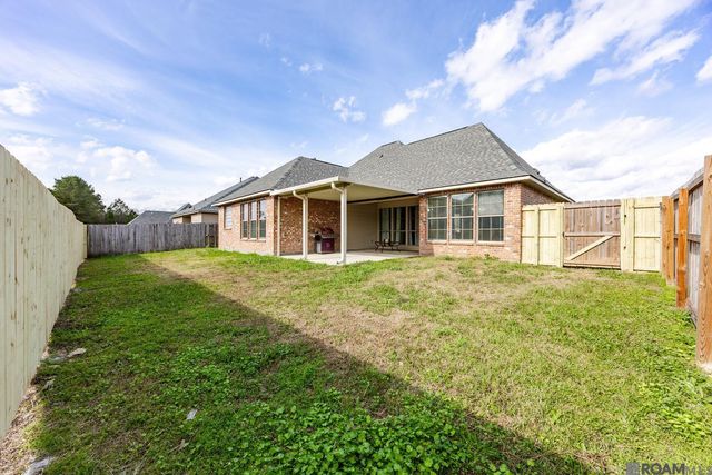 13366 Autumn Run Dr, Walker, LA 70785