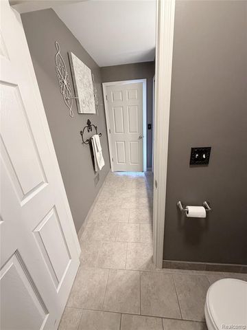 50216 Ashperton Drive, Macomb, MI 48044