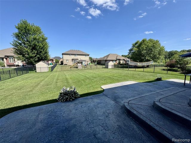 50216 Ashperton Drive, Macomb, MI 48044