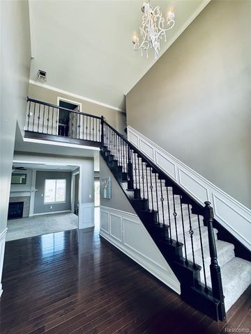 50216 Ashperton Drive, Macomb, MI 48044
