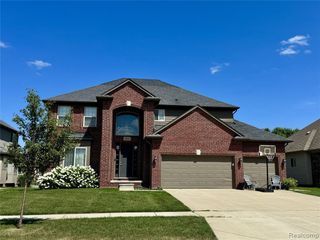 50216 Ashperton Drive, Macomb, MI 48044