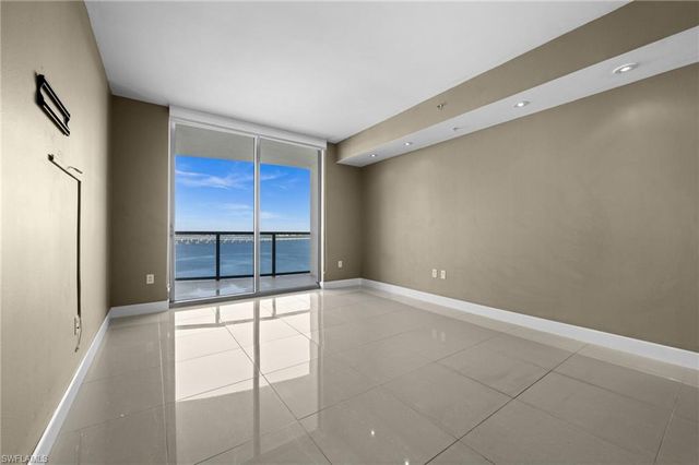 3000 Oasis Grand BLVD 1603, Fort Myers, FL 33916