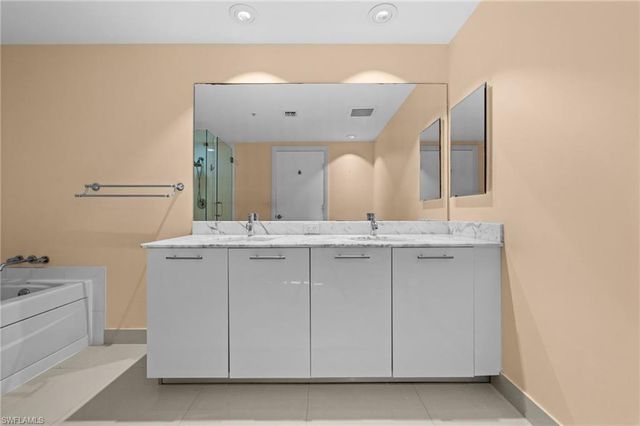 3000 Oasis Grand BLVD 1603, Fort Myers, FL 33916