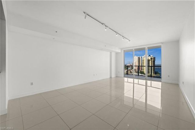 3000 Oasis Grand BLVD 1603, Fort Myers, FL 33916
