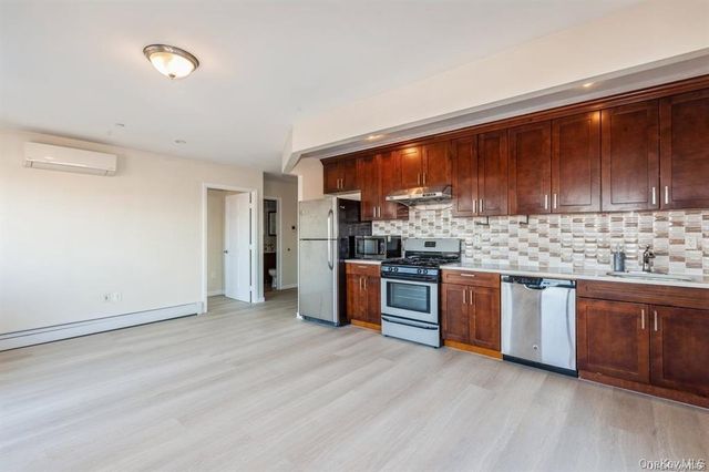 9411 65th Road 7A, Rego Park, NY 11374