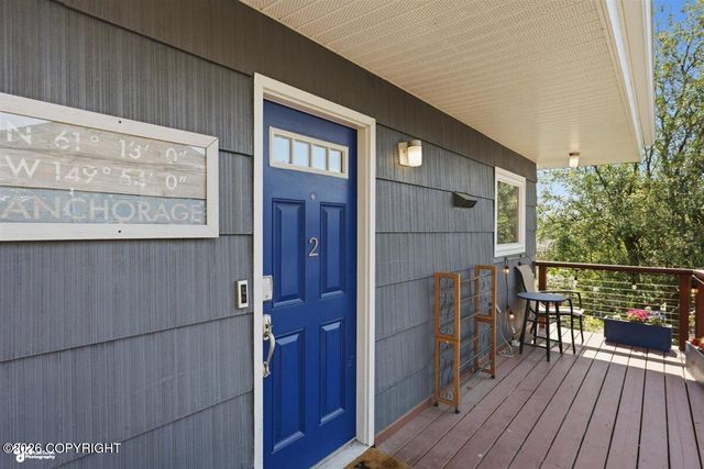 460 Vista Glen Court, Anchorage, AK 99501