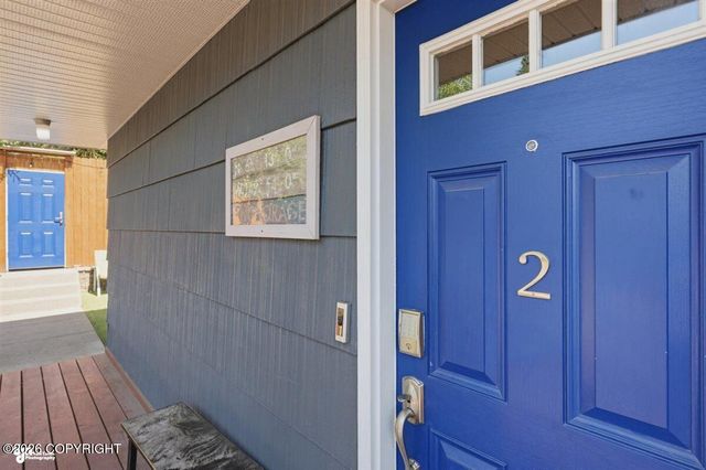460 Vista Glen Court, Anchorage, AK 99501