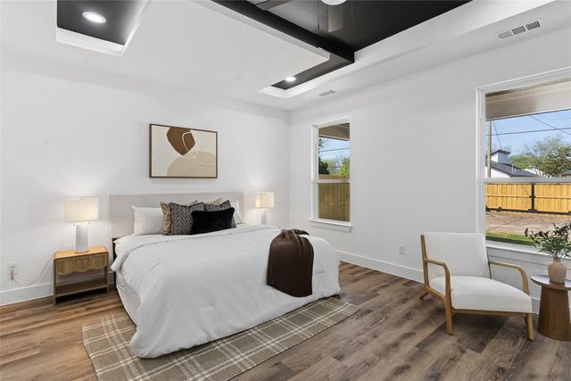 2939 Alaska Avenue, Dallas, TX 75216