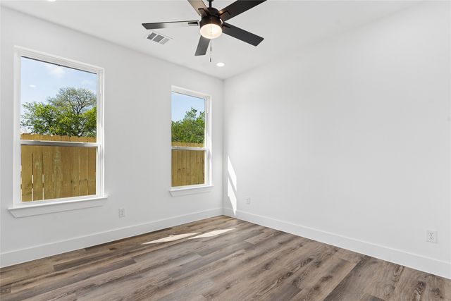 2939 Alaska Avenue, Dallas, TX 75216