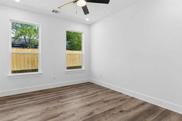 2939 Alaska Avenue, Dallas, TX 75216