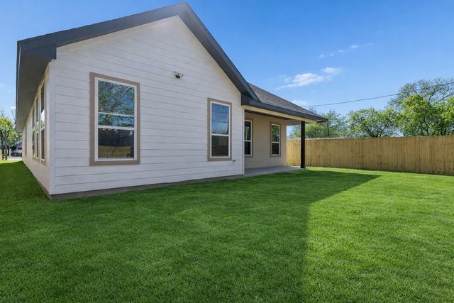 2939 Alaska Avenue, Dallas, TX 75216