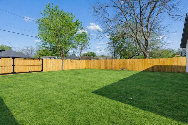 2939 Alaska Avenue, Dallas, TX 75216