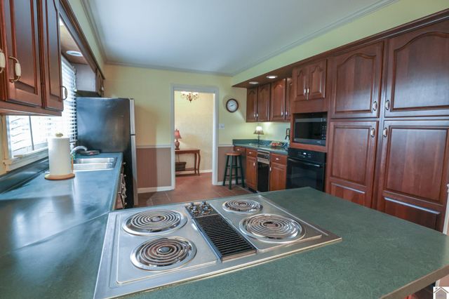 275 Country Club Lane, Paducah, KY 42001