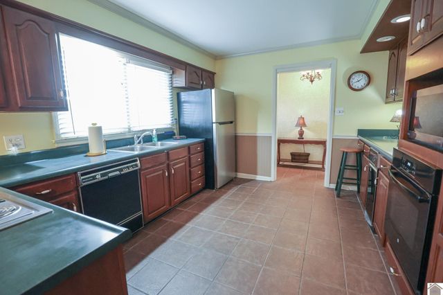 275 Country Club Lane, Paducah, KY 42001