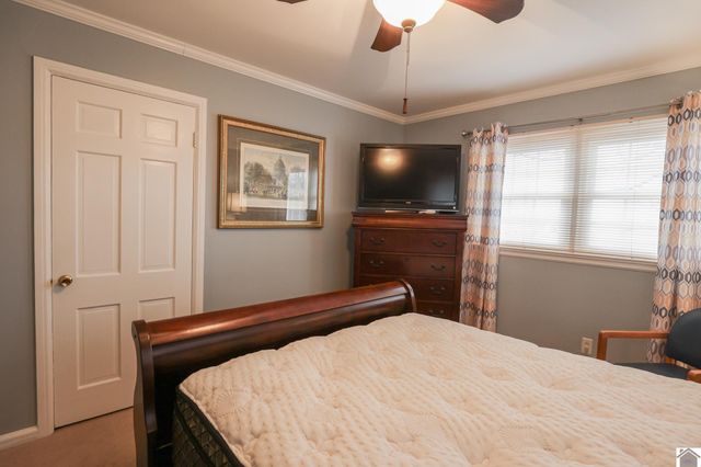 275 Country Club Lane, Paducah, KY 42001