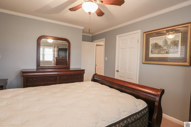 275 Country Club Lane, Paducah, KY 42001