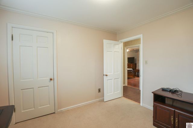 275 Country Club Lane, Paducah, KY 42001