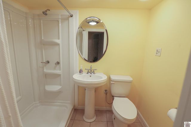 275 Country Club Lane, Paducah, KY 42001