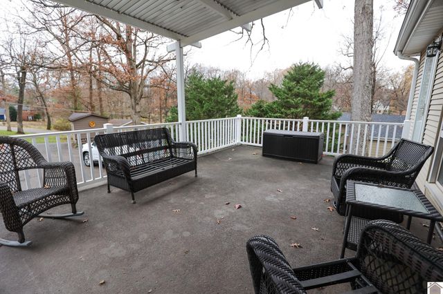 275 Country Club Lane, Paducah, KY 42001