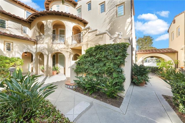 7988 Aldea, Huntington Beach, CA 92648