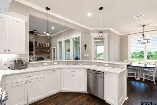 226 Sunnys Halo Blvd, Bullard, TX 75757