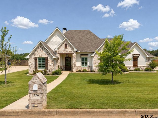 226 Sunnys Halo Blvd, Bullard, TX 75757