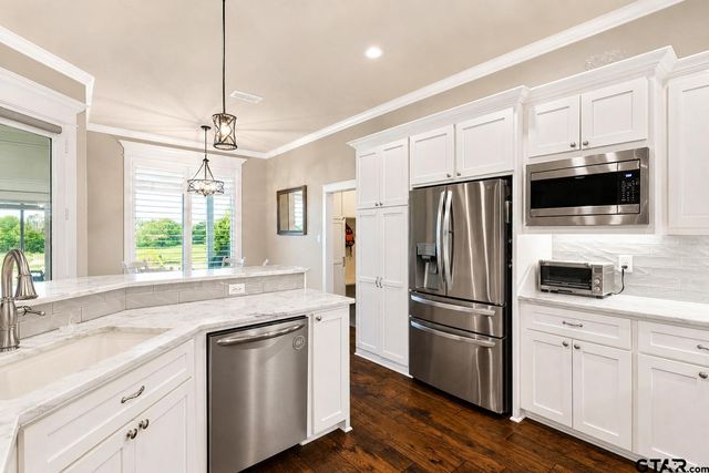 226 Sunnys Halo Blvd, Bullard, TX 75757