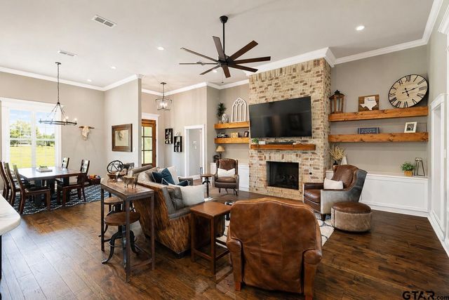 226 Sunnys Halo Blvd, Bullard, TX 75757