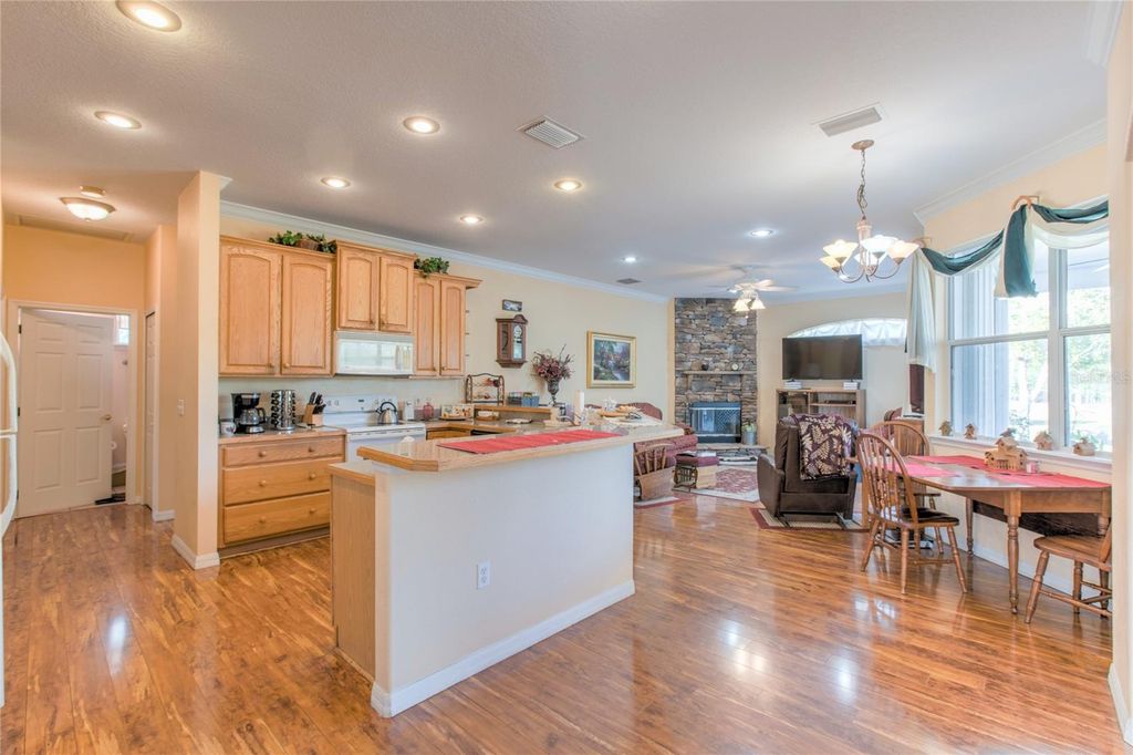 Image 13 of property listing at 20351 SABAL STREET, Orlando, FL 32833