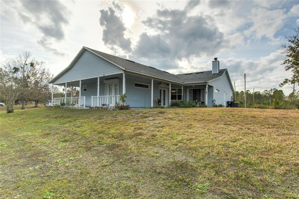 Image 5 of property listing at 20351 SABAL STREET, Orlando, FL 32833