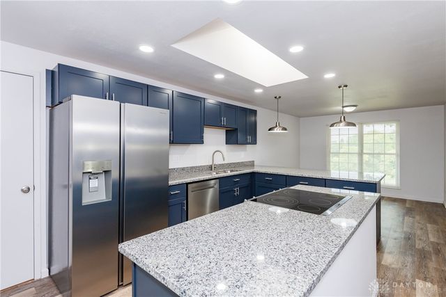 925 Spruce Drive, Springfield, OH 45504