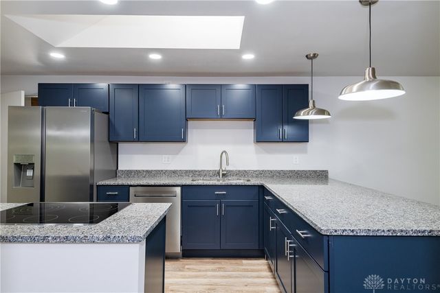 925 Spruce Drive, Springfield, OH 45504