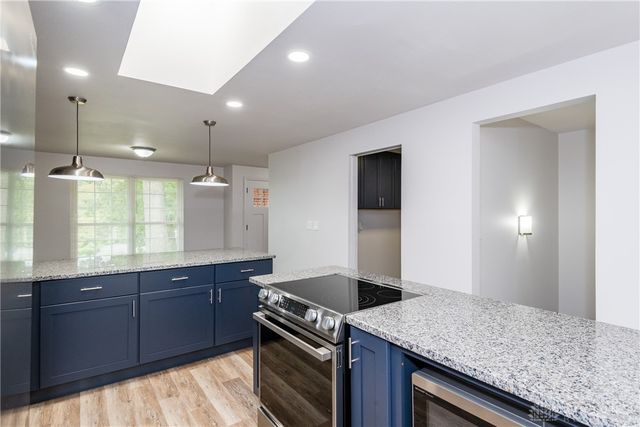 925 Spruce Drive, Springfield, OH 45504