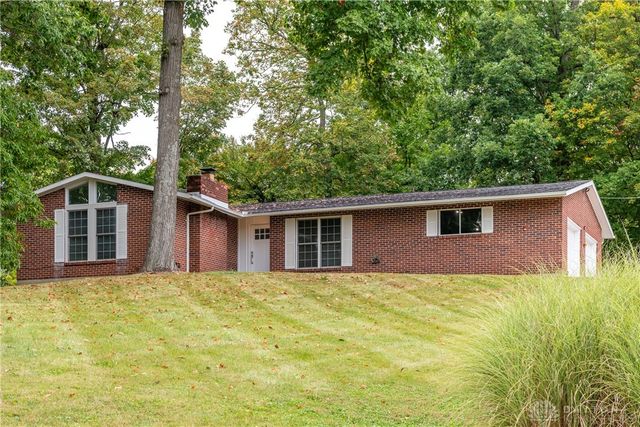 925 Spruce Drive, Springfield, OH 45504