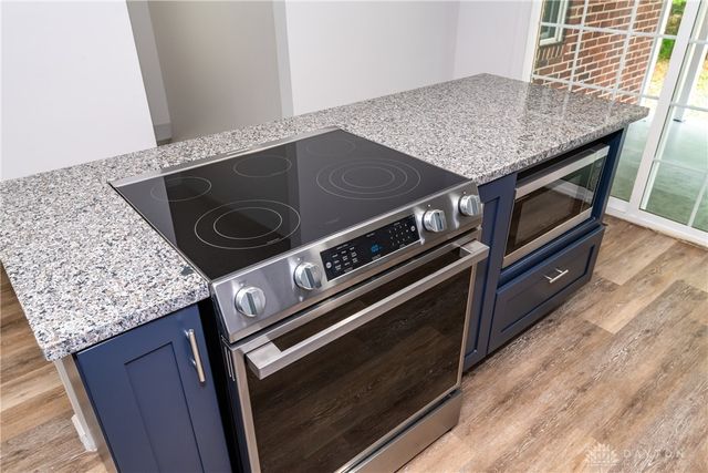 925 Spruce Drive, Springfield, OH 45504