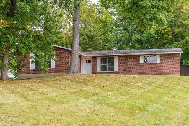 925 Spruce Drive, Springfield, OH 45504