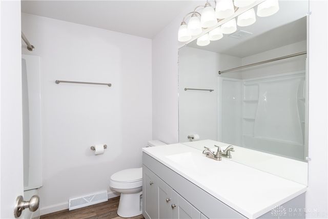 925 Spruce Drive, Springfield, OH 45504