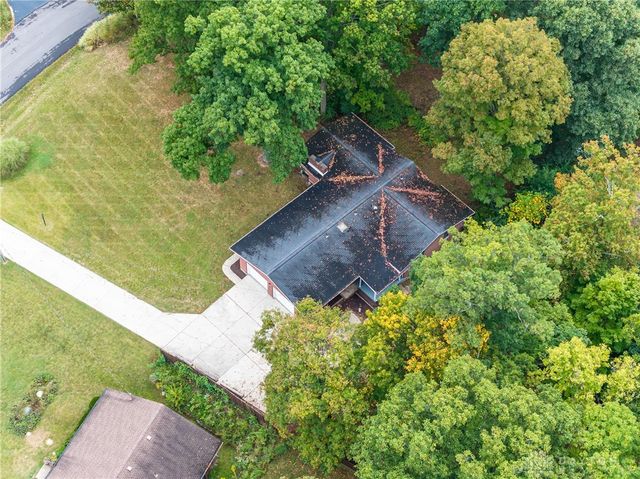 925 Spruce Drive, Springfield, OH 45504