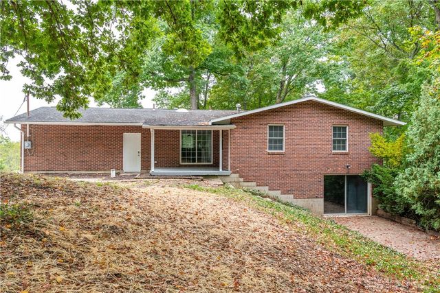 925 Spruce Drive, Springfield, OH 45504