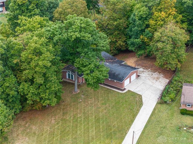 925 Spruce Drive, Springfield, OH 45504