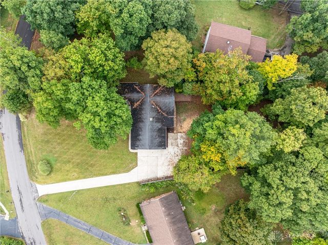 925 Spruce Drive, Springfield, OH 45504