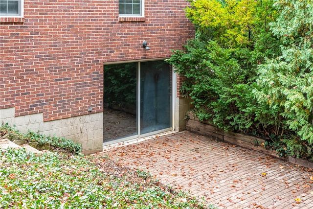 925 Spruce Drive, Springfield, OH 45504