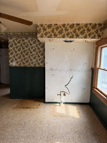 1015 Cascade Rd, Monaca, PA 15061