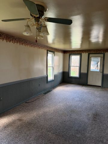 1015 Cascade Rd, Monaca, PA 15061