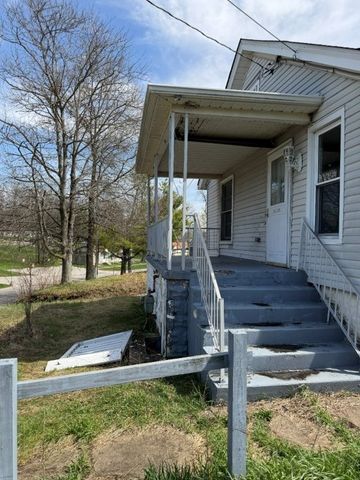 1015 Cascade Rd, Monaca, PA 15061