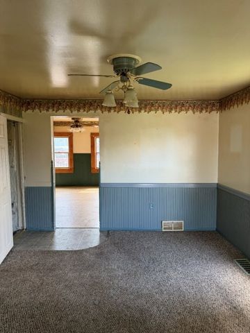 1015 Cascade Rd, Monaca, PA 15061