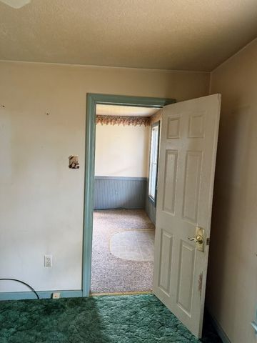 1015 Cascade Rd, Monaca, PA 15061
