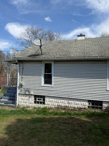 1015 Cascade Rd, Monaca, PA 15061