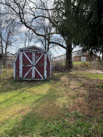 1015 Cascade Rd, Monaca, PA 15061